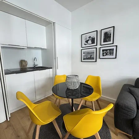 Miramar Black Yellow