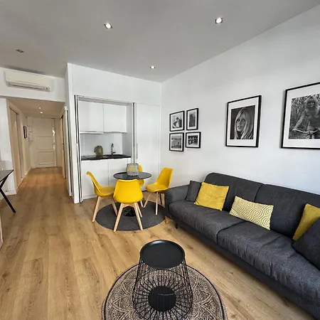 Apartment Miramar Black Yellow